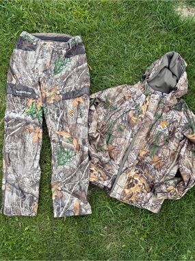 SCENTLOK and Realtree Women’s Hunting Early Season Fall Jacket and Pants Set